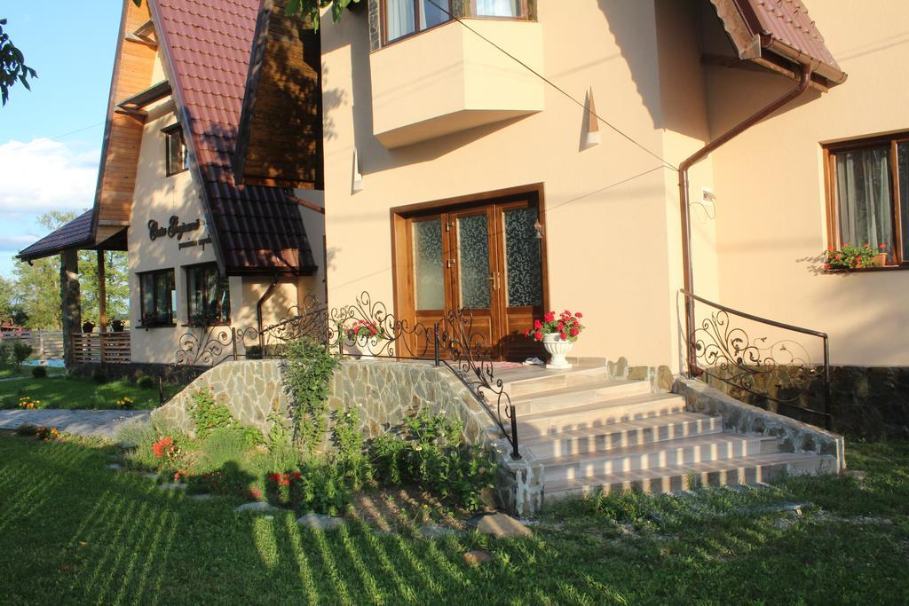 Casa Gorjeana Complex Agroturistic Hotel Pestisani Buitenkant foto